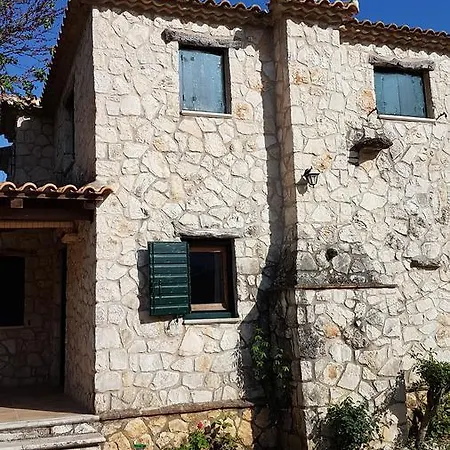 Castello Bellos Villas&apartments Keri