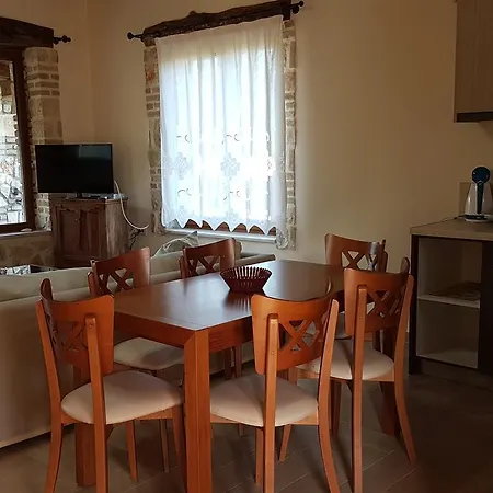 Castello Bellos Apartman *