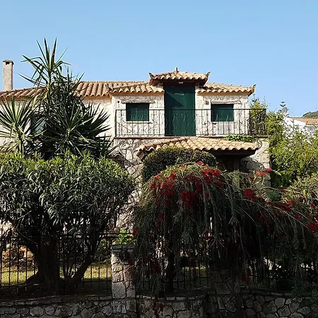 Castello Bellos Apartman Kerí