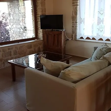 Castello Bellos Apartman *